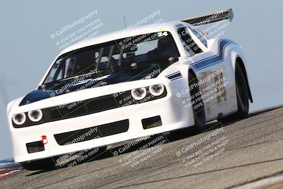 media/Oct-26-2025-CalClub SCCA (Sun) [[8ce1e69566]]/Group 4/Grapevine/